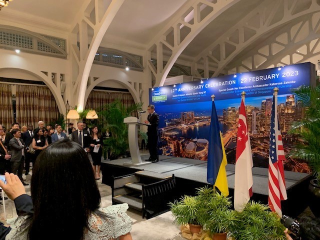 Minister Tong addresses those gathered to celebrate the 12th anniversary of the Duane Morris & Selvam joint venture.